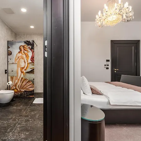 Mas Plaza - Adults Only بيت ضيافة روفينج