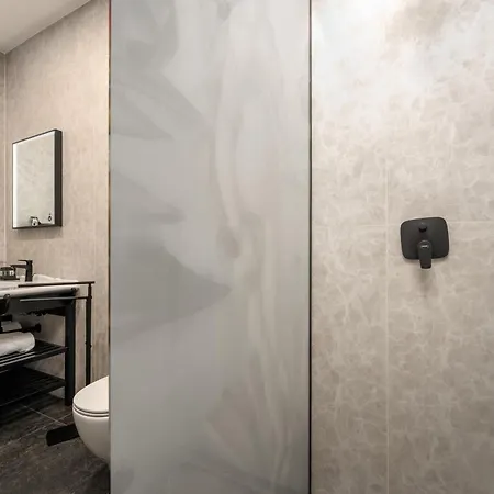 Mas Plaza - Adults Only روفينج