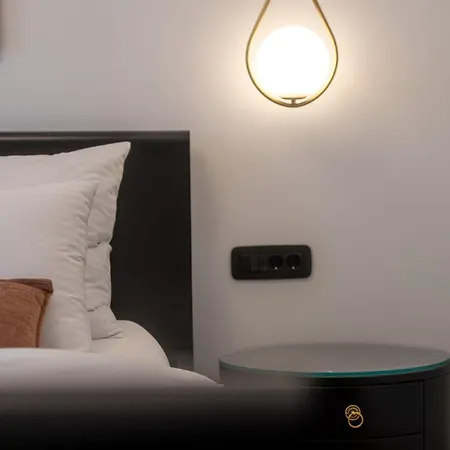 بيت ضيافة Mas Plaza - Adults Only