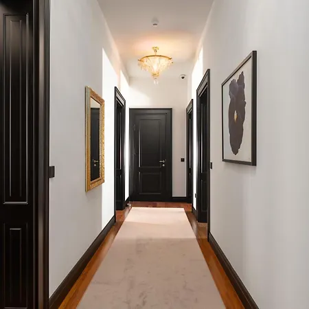 Mas Plaza - Adults Only روفينج